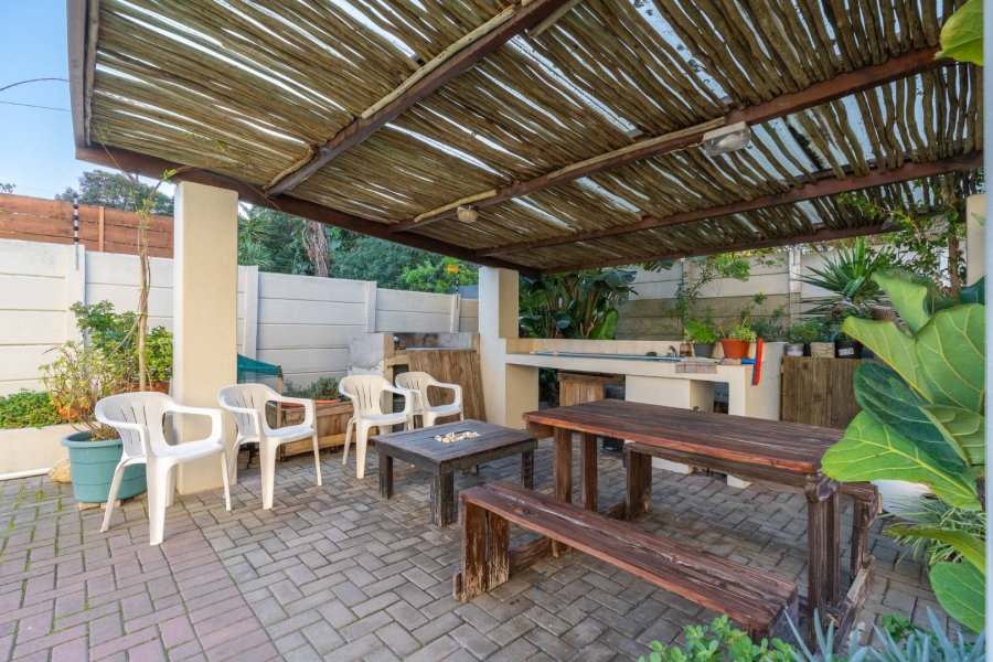 1 Bedroom Property for Sale in Sunridge Western Cape